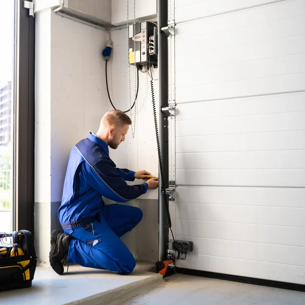 Garage Doors Installation Contractor New Braunfels